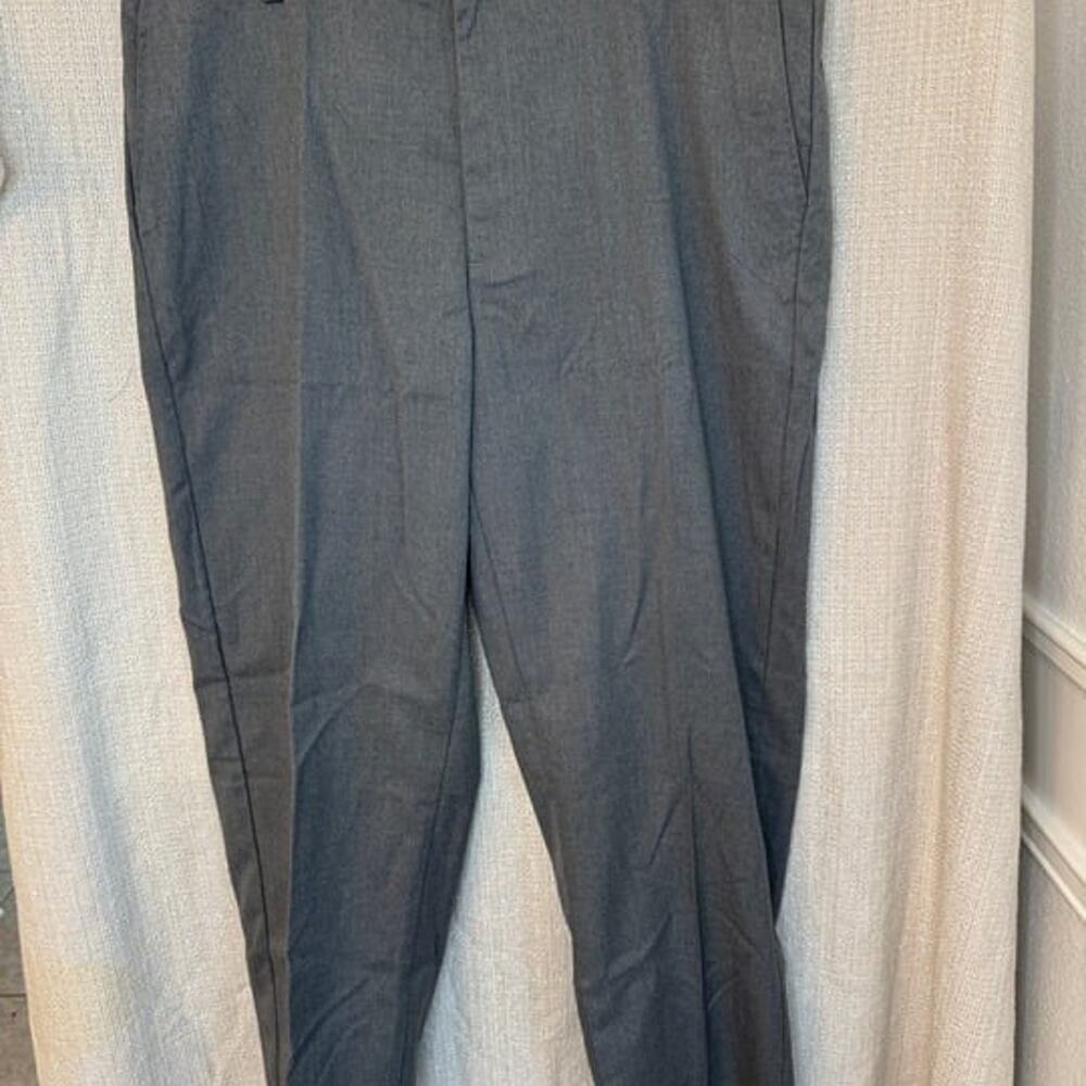 Lands' End NWOT men’s gray pants size 40 with 29” inseam